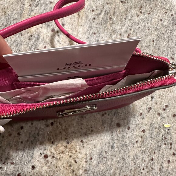 SV Coach Wristlet (Fuchsia) - Picture 3 of 3